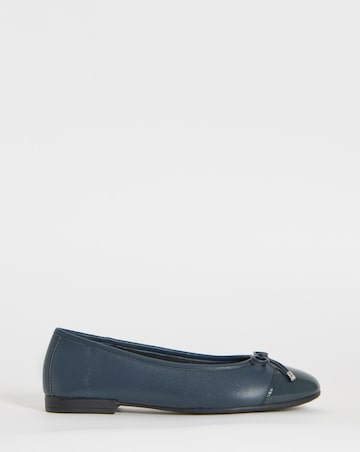 Vine Classic Toe Cap Leather Ballerina Shoes - Wide Fit (E)