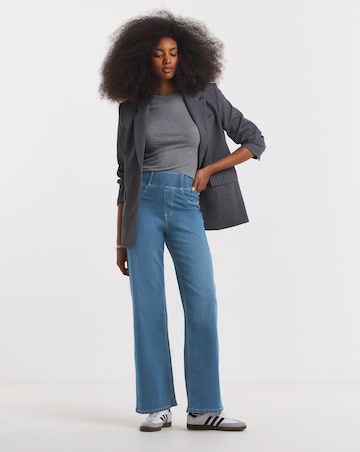 Mid Wash Wide Leg Pull On Jegging