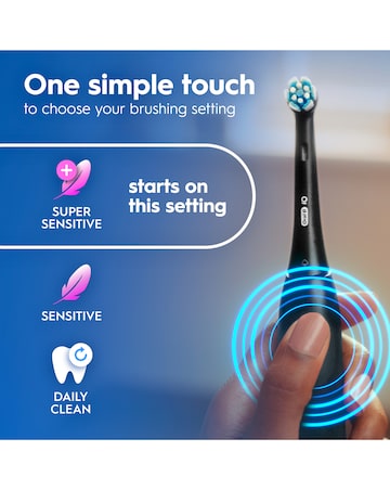 Oral-B iO2 Series Night Black + Travel Case