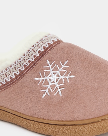 Cushion Walk Embroidered Snowflake Slippers - Extra Wide Fit (EEE)