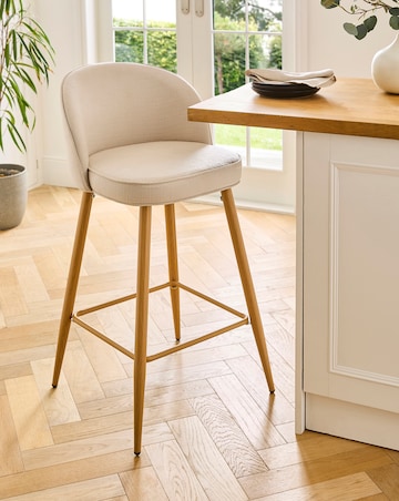 Emilie Barstool