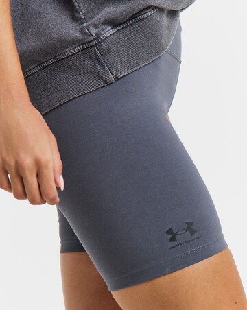 Under Armour Campus 7" Shorts