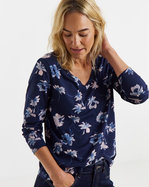 New In - V Neck LS T-Shirt