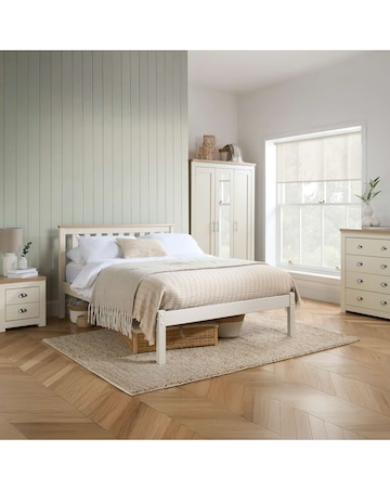 Highgate 3 Door Wardrobe With Mirror