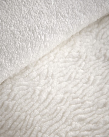 Catherine Lansfield Textured Wave Fur Duvet Cover Set