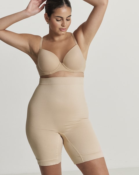 MAGISCULPT Medium Control Seamfree Thighshaper Almond