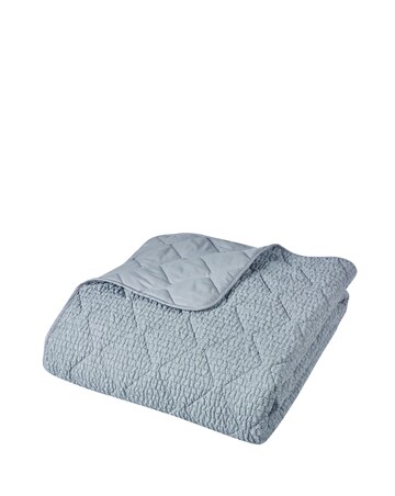 Catherine Lansfield Crinkle Seersucker Bedspread