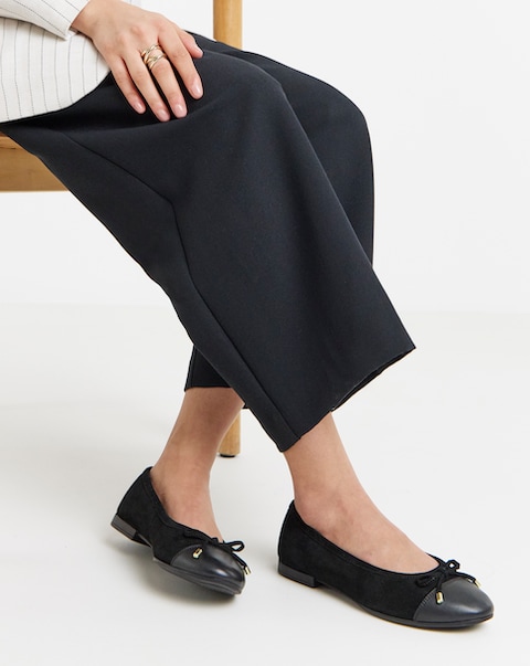 Vine Classic Toe Cap Leather Ballerina Shoes  - Wide Fit (E)