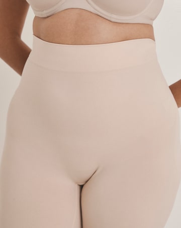 MAGISCULPT Seamfree Shaping Shorts