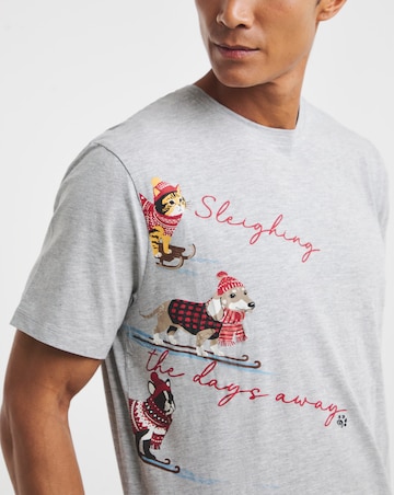 Sledging Animals Print Christmas Family Pyjamas - Mens