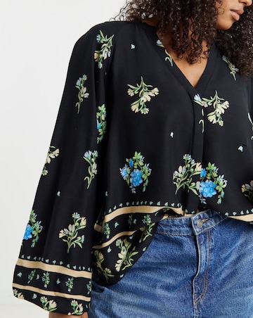 Volume Sleeve Border Print Blouse