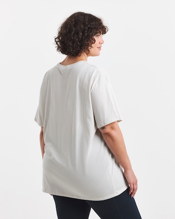 Under Armour Womens Rival Graphic Shirt