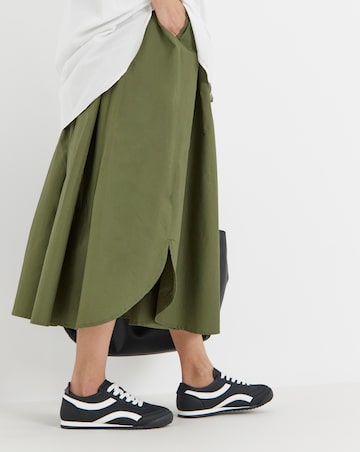 Tesoro Retro Slimline Trainer - Wide Fit (E)