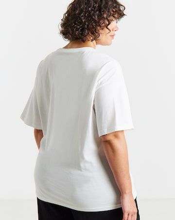 PUMA Essentials No.1 Logo Relaxed Tee