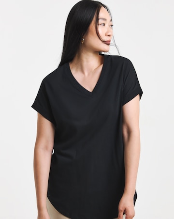Black V Neck Short Sleeve Longline Curved Hem Top