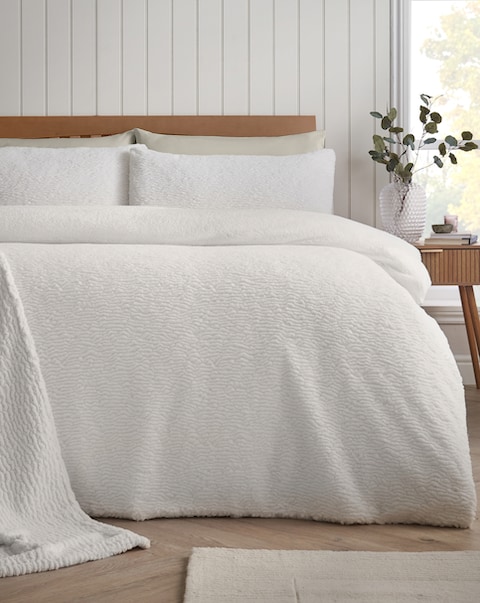 Catherine Lansfield Textured Wave Fur Duvet Cover Set