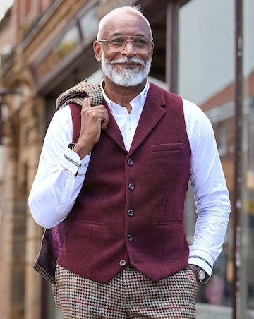 Joe Browns Opulent Cord Waistcoat - Merlot