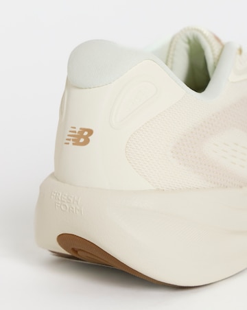 New Balance 680 Running Trainers