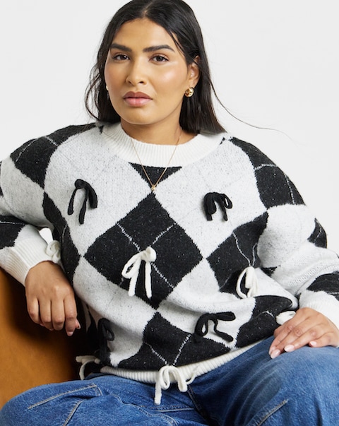 New In - Bow Applique Argyle Jumper