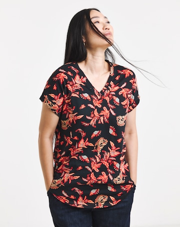 Print V-Neck Short Sleeve Longline Curved Hem Top