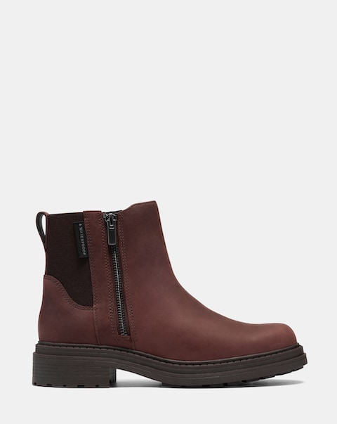 New In - Clarks Ankle Boot Wide