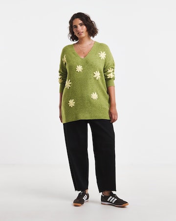Sponge V Neck Flower Trim Tunic