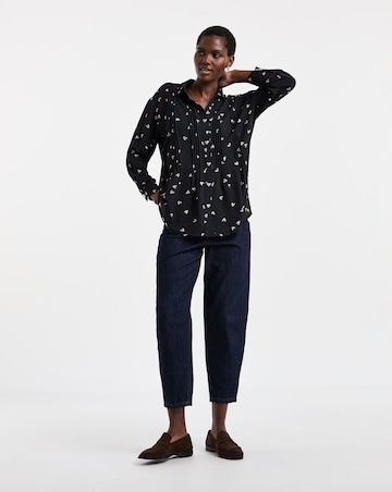 Black Heart Print Button Pintuck Shirt