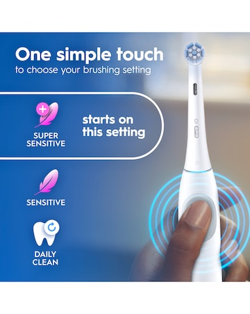 Oral-B iO2 Series Simple White + Travel Case