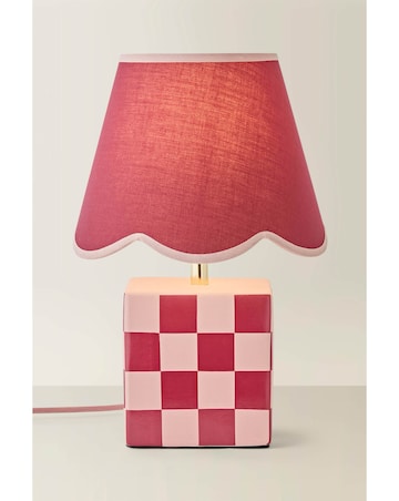 ValueLights Evie Burgundy Checkerboard Table Lamp Pink Scallop Shade