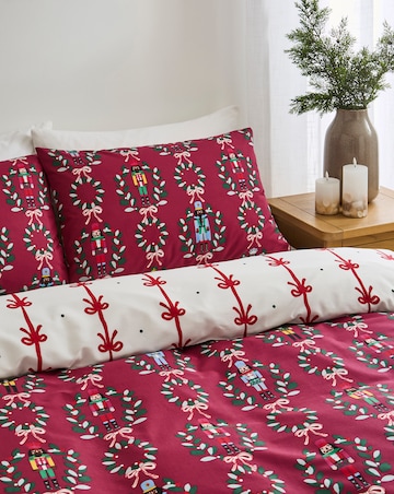 Festive Nutcracker Wreaths and Bows Cotton Blend Reversible Duvet Cover Set