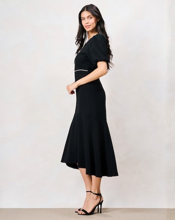 Hope & Ivy The Sutton Embellished Dress