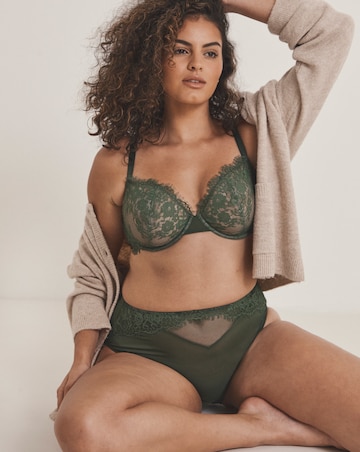 Pretty Secrets Lace Full Cup Non Padded Wired Bra Green