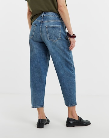 Mid Blue Barrel Leg Jean