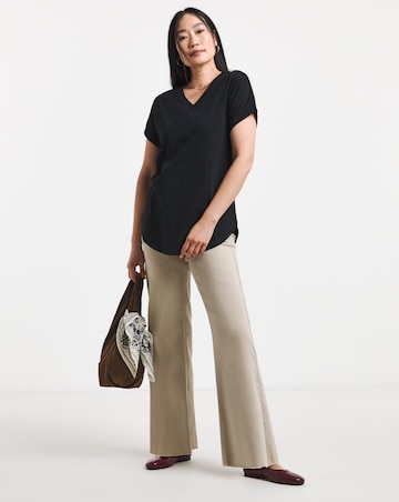 Black V Neck Short Sleeve Longline Curved Hem Top