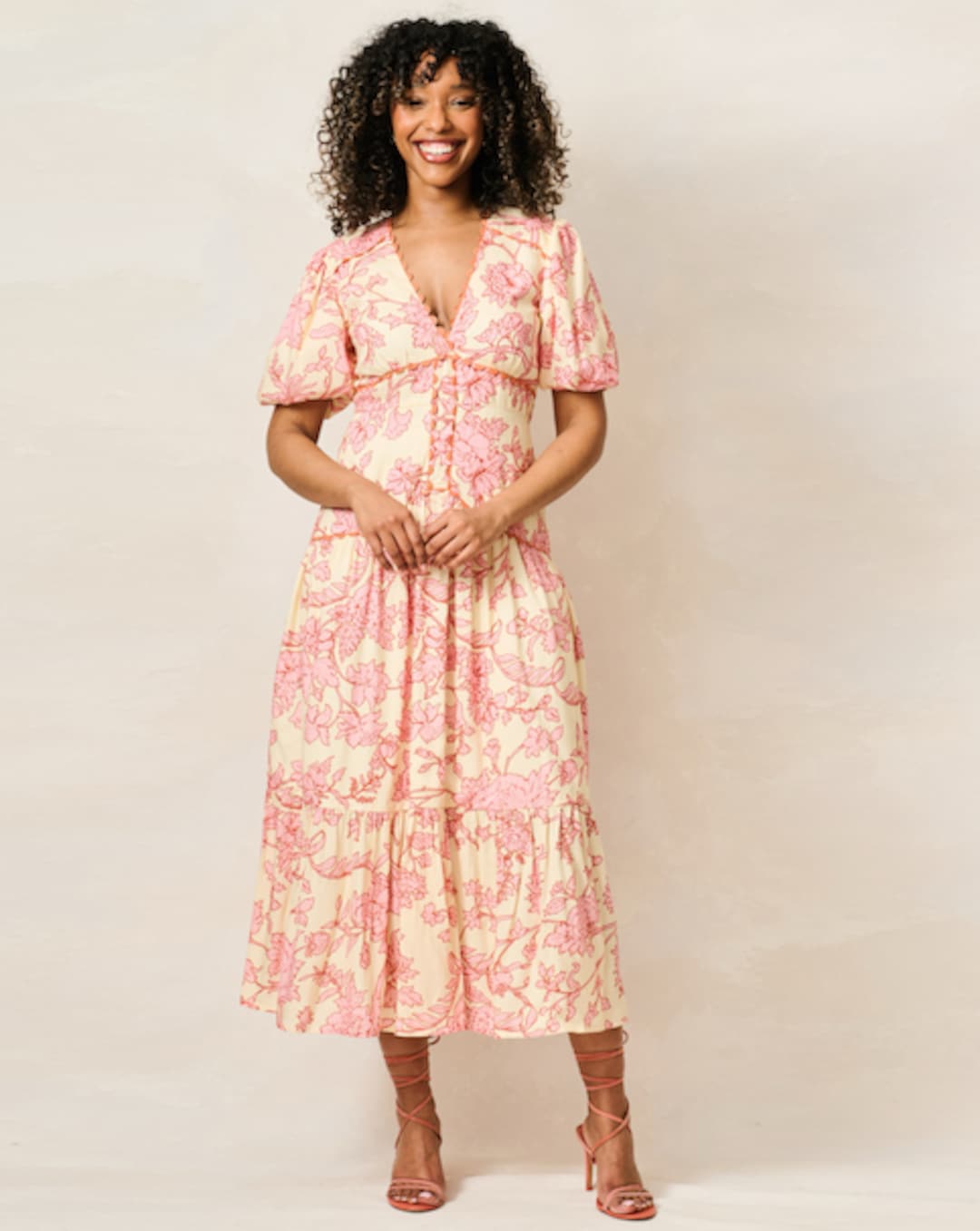 Midi Dresses Available in Plus Sizes | Fashion World Midi Dresses Available in Plus Sizes | Fashion World