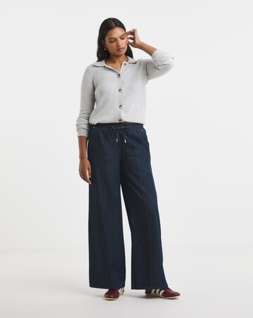 Pintuck Wide Leg Jogger Jeans