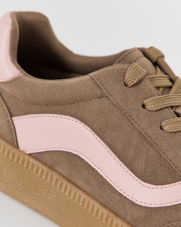 Courage Chunky Retro Trainer - Wide Fit (E)