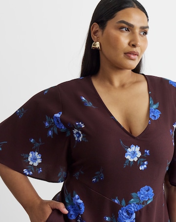 Joanna Hope Floral Printed Maxi Dress
