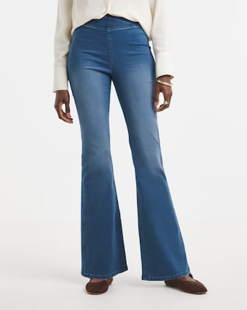 Mid Blue Boocut Retreat Jegging