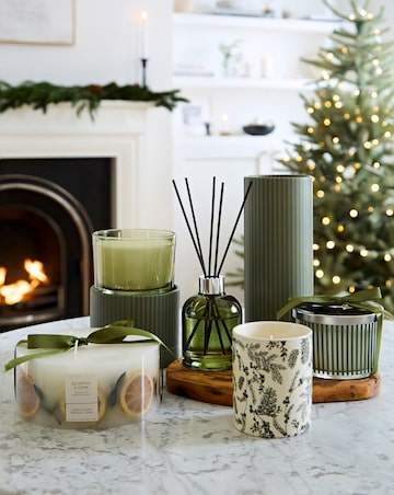 Winter Morning Eucalyptus & Cedar Eucalyptus & Cedar Inclusion Candle