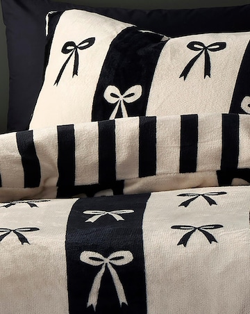 Fusion Bows Fleece Duvet Cover Set