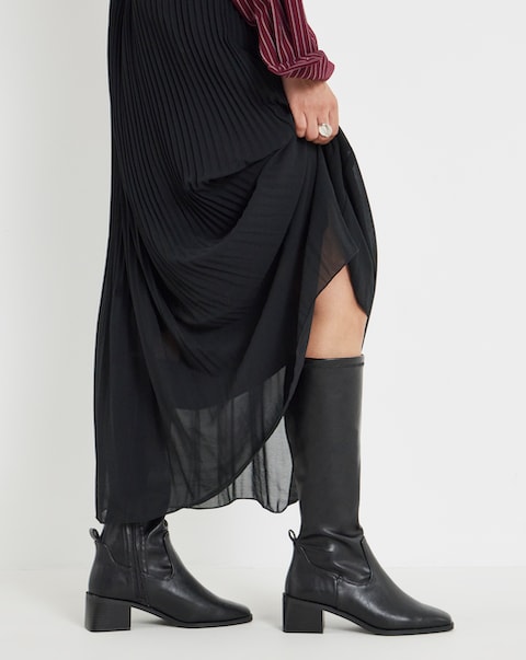 New In - Block Heel Knee High Boot Ex Wide SC