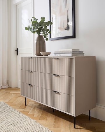 Fernley Large Chest