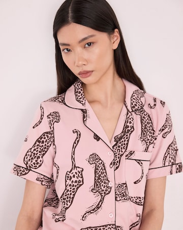 Chelsea Peers Short Sleeve Leopard Revere Shortie Pyjama Set