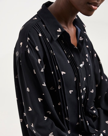 Black Heart Print Button Pintuck Shirt