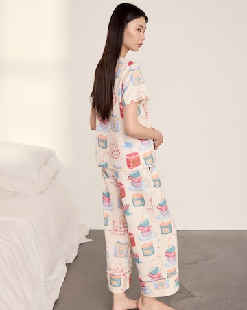 Chelsea Peers Cotton Crew Neck T-Shirt & Capri Bottoms