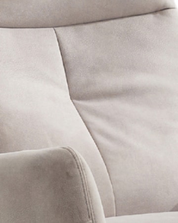 Axel Massage Swivel Chair