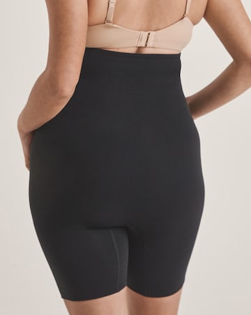Spanx Everyday Seamless Medium Control High Waist Shorts