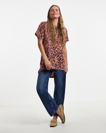 Print Crew Neck Grown On Sleeve Longline Dipped Back Top