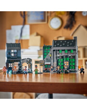 LEGO Harry Potter Knockturn Alley Wizarding Shops 76471